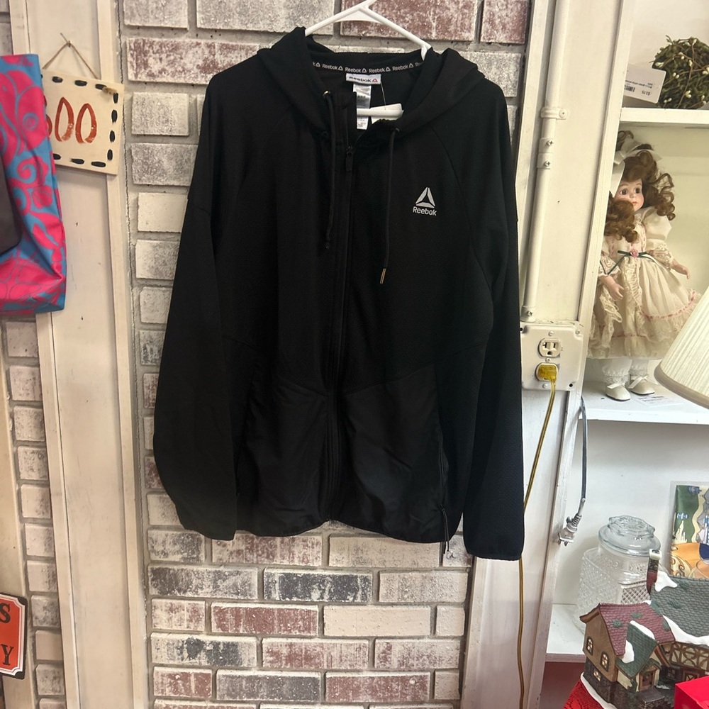 🛍️ Reebok Ladies Med black jacket